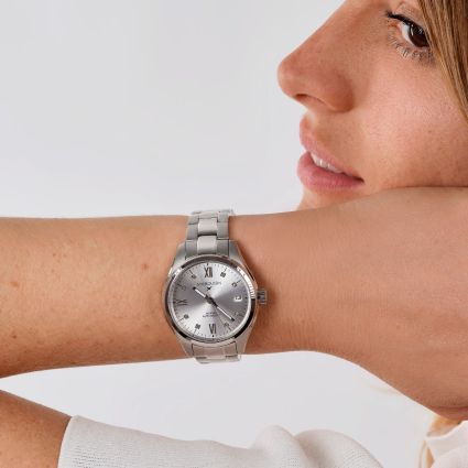 Femme Silicon Valley, silver watch