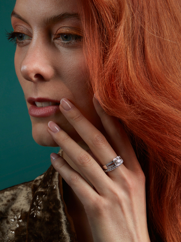 Bagues Belle comme le Vent en argent 925 avec rose de France et diamants, et en argent 925 avec améthyste verte et diamants